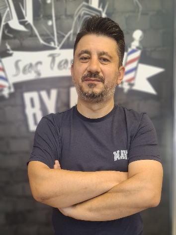 Mehmet Yaşar - Uzman Kuaför