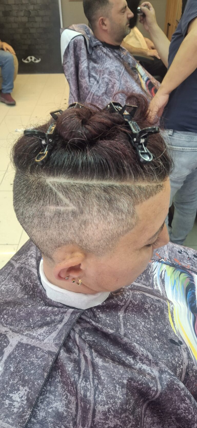 by_ali_sac_tasarim_edremit_berber_kuaför8